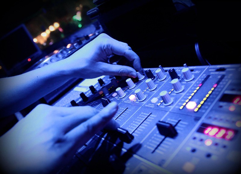 1469103158 club zeppelin bergheim 1469103158 club zeppelin bergheim